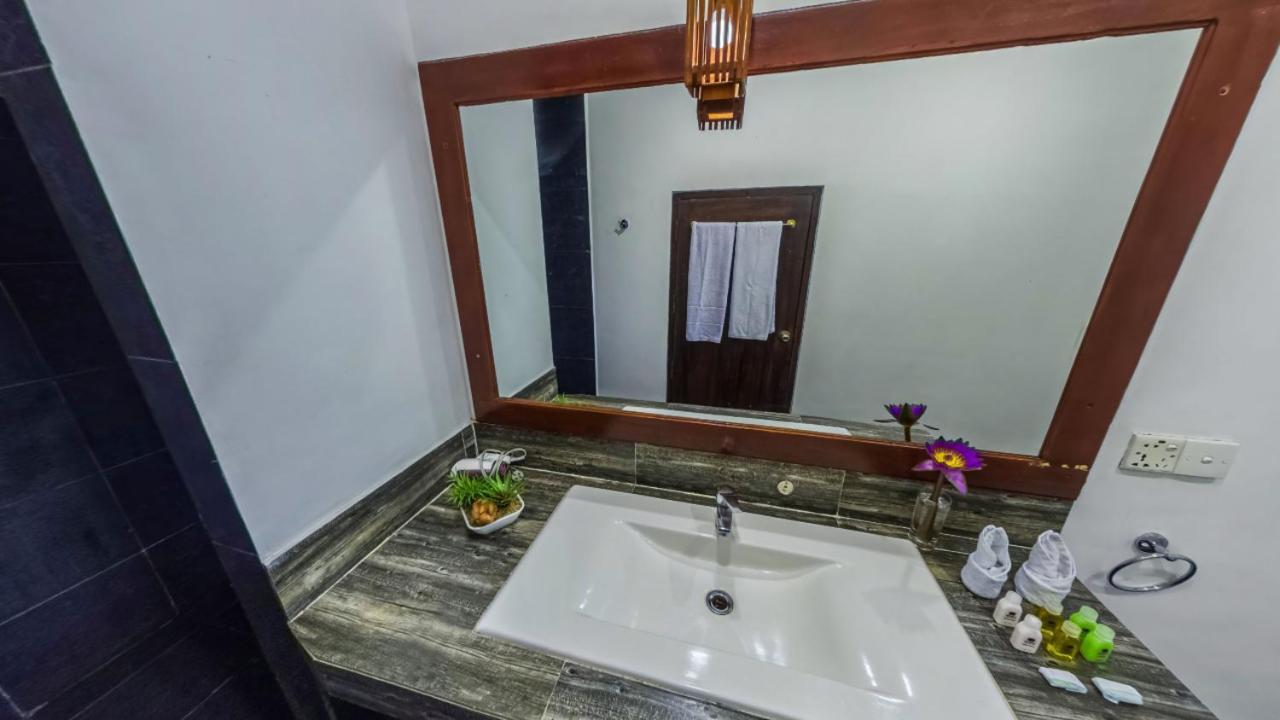 Sundaras Resort Ltd ดัมบูลลา ภายนอก รูปภาพ