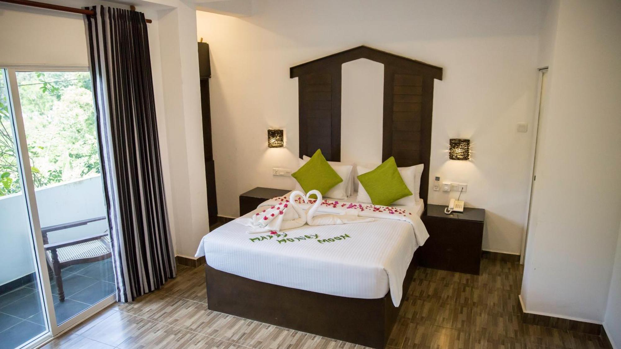 Sundaras Resort Ltd ดัมบูลลา ภายนอก รูปภาพ