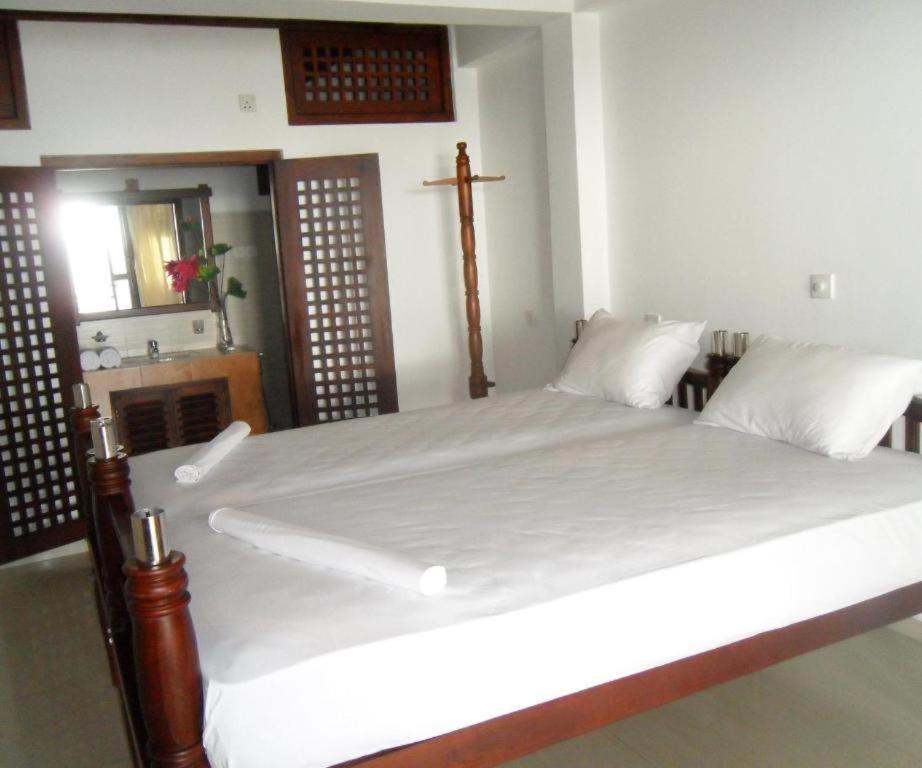Sundaras Resort Ltd ดัมบูลลา ภายนอก รูปภาพ